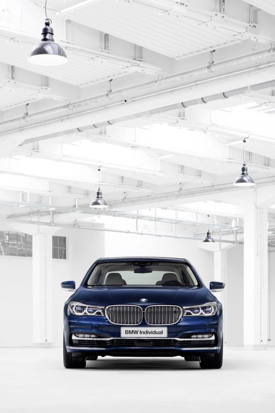  BMW 760Li xDrive V12 THE NEXT 100 YEARS (G12) 2016 года  (фото 2 из 16)